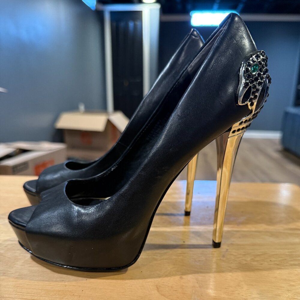 Black Stiletto Heels w/ Sleek Metal Cat Heel – Size 6